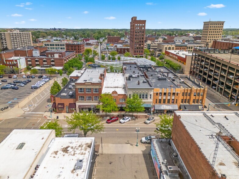 324 Cleveland Ave, Canton, OH à vendre - Photo du bâtiment - Image 3 de 28