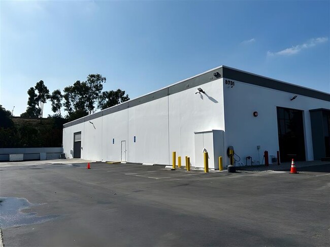 Plus de détails pour 8731 & 8741 Pioneer Blvd, Santa Fe Springs, CA - Industriel à louer