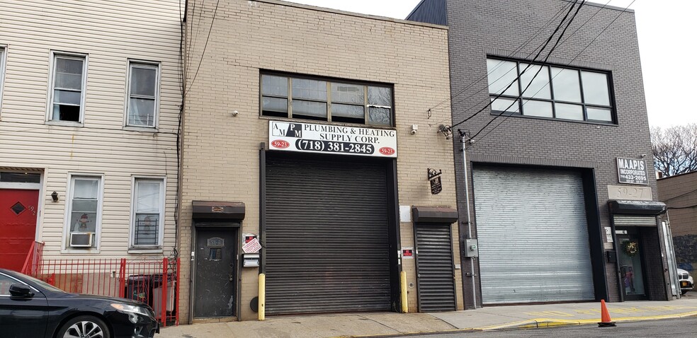 5923 55th St, Maspeth, NY for sale - Building Photo - Image 1 of 5