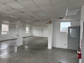 1181 Rockingham Av, Ottawa, ON for lease Interior Photo- Image 2 of 2