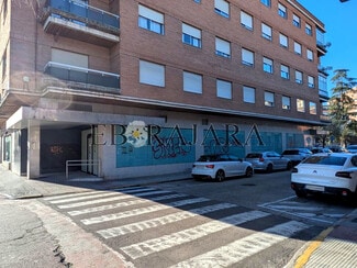 Plus de détails pour Multi-résidentiel à vendre