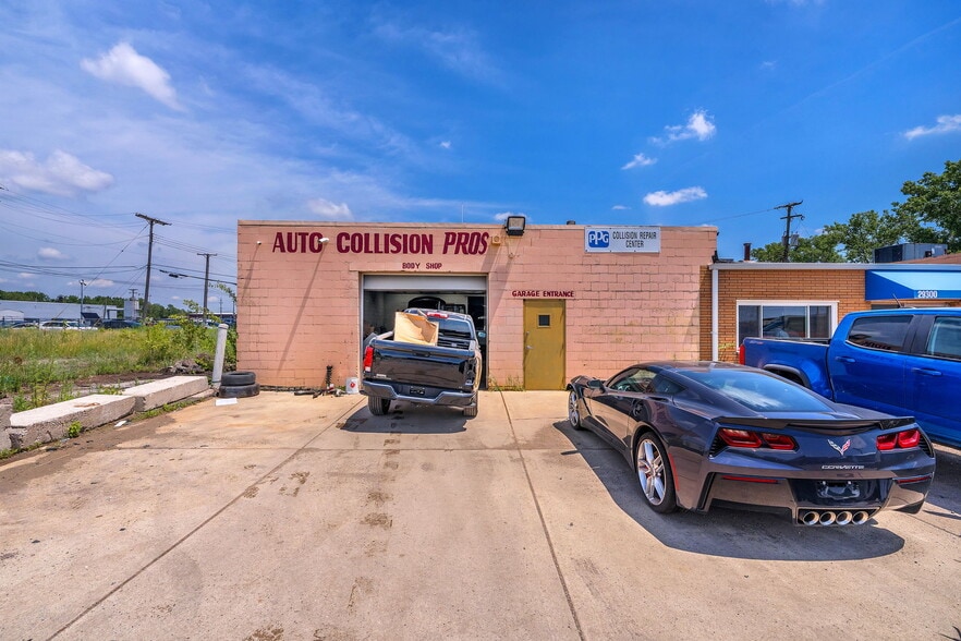 29300 Goddard Rd, Romulus, MI for sale - Building Photo - Image 3 of 30