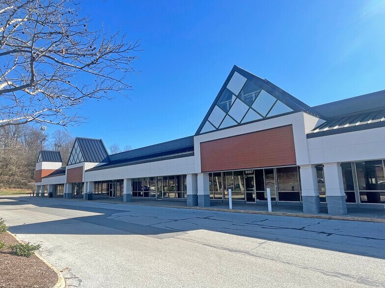 8511-8585 Landover Rd, Landover, MD à louer - Photo du bâtiment - Image 1 de 11