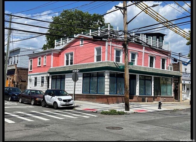 More details for 12403 18th Ave, College Point, NY - Retail for Lease