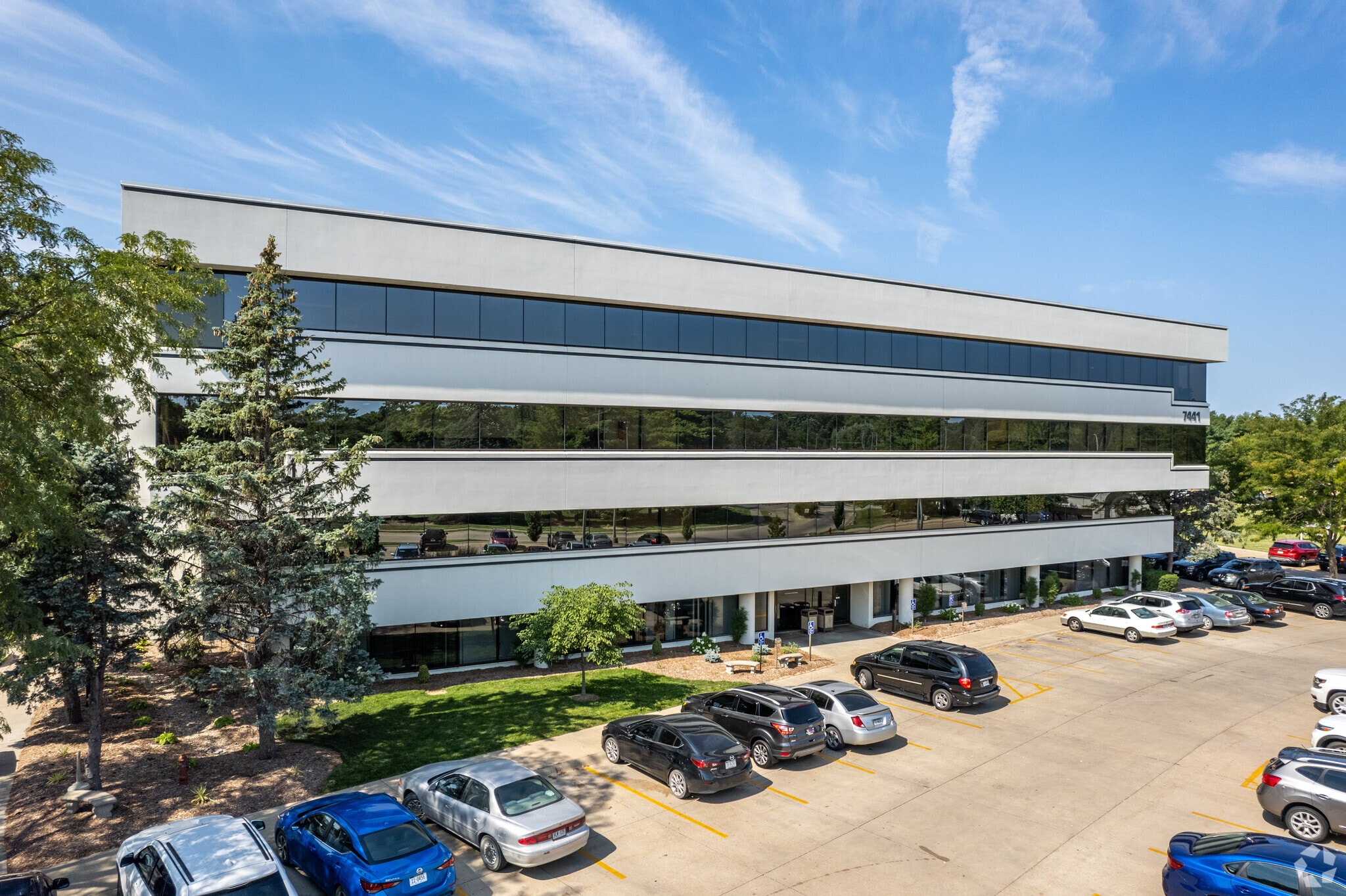 7441 O St, Lincoln, NE for lease Building Photo- Image 1 of 10