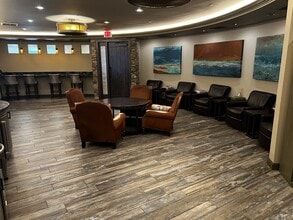 7215 N 1st St, Fresno, CA for lease Interior Photo- Image 2 of 3