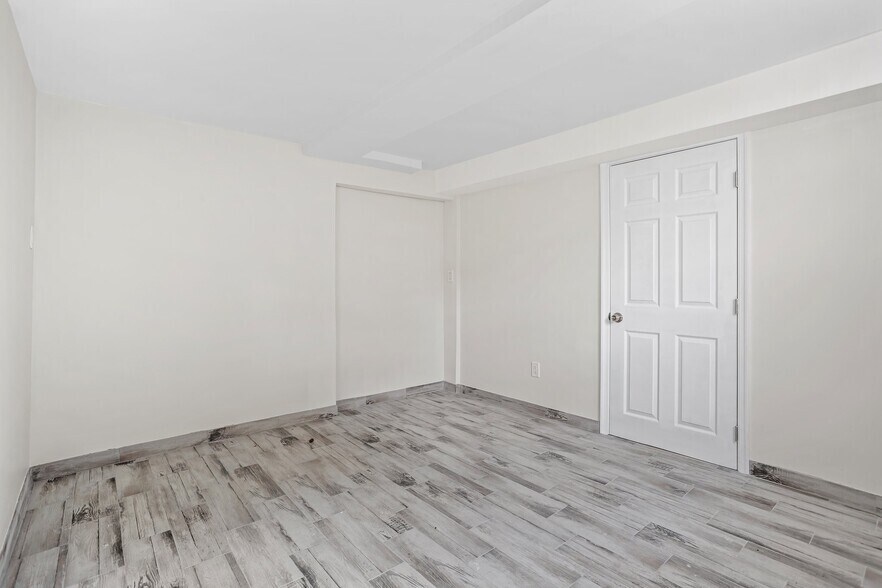 4016 31st Ave, Astoria, NY à louer - Photo intérieure - Image 3 de 12