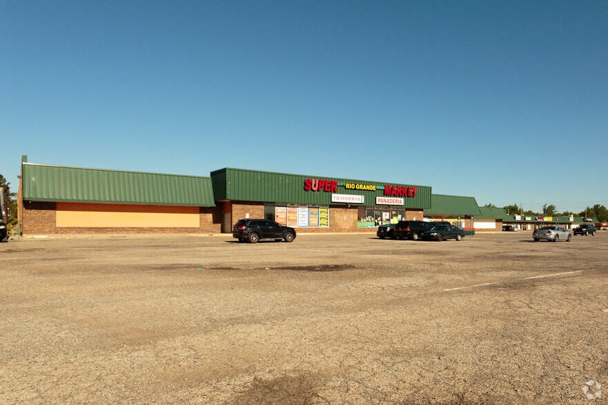 3702-3724 N Mitthoeffer Rd, Indianapolis, IN à louer - Photo principale - Image 3 de 3