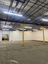 494-498 Lower Fricks Lock Rd, Pottstown, PA for lease Interior Photo- Image 2 of 2