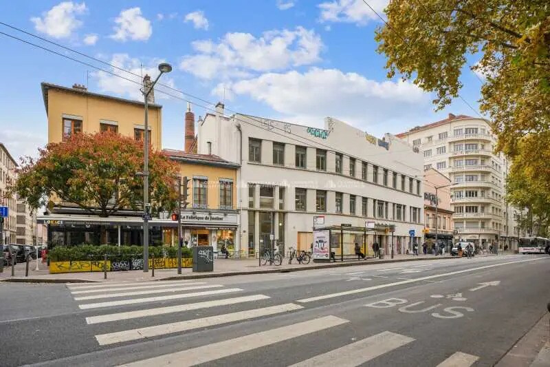 39 Avenue Jean Jaurès, Lyon à vendre - Photo du bâtiment - Image 1 de 18