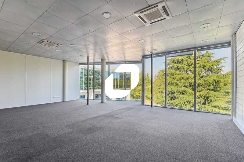 Flex in Évry-Courcouronnes for lease - Interior Photo - Image 3 of 10