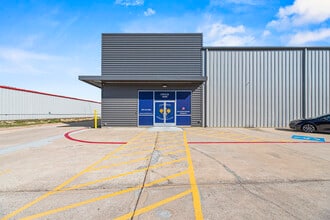 11703-11711 Spring Cypress Rd, Tomball, TX for lease Interior Photo- Image 1 of 7