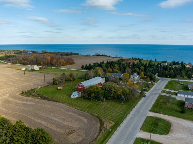 109 Duvall St, Kewaunee, WI à vendre - Photo du bâtiment - Image 1 de 1