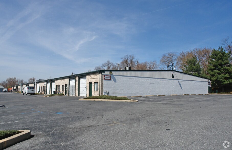 315-316 Robinson Ln, Wilmington, DE for lease - Building Photo - Image 2 of 6