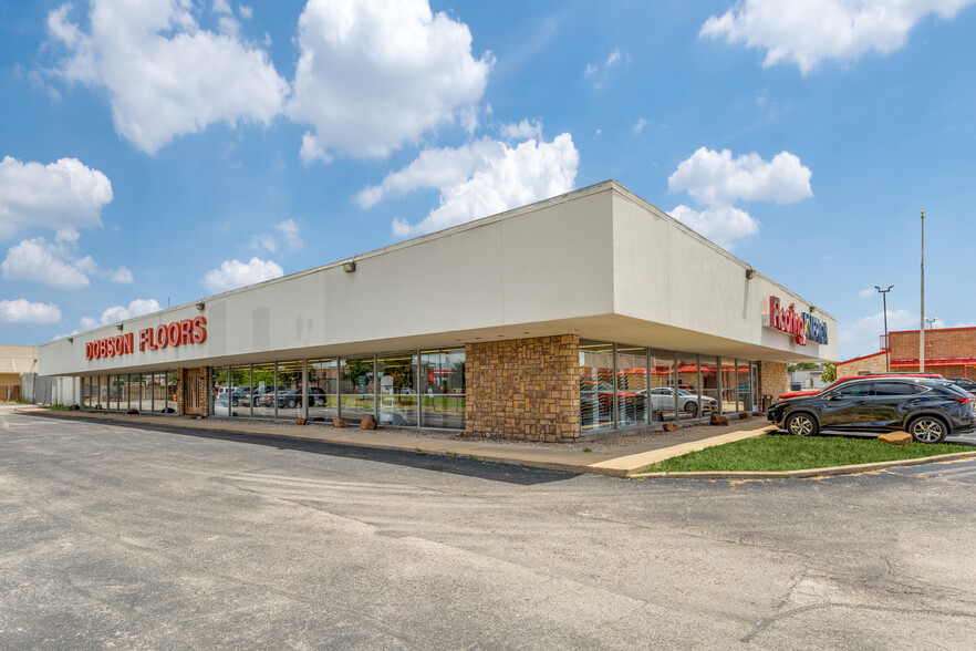 12925 Lyndon B Johnson Fwy, Garland, TX for lease - Building Photo - Image 1 of 18