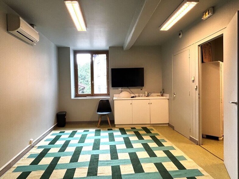 Office in Tassin-la-Demi-Lune for lease - Interior Photo - Image 3 of 7