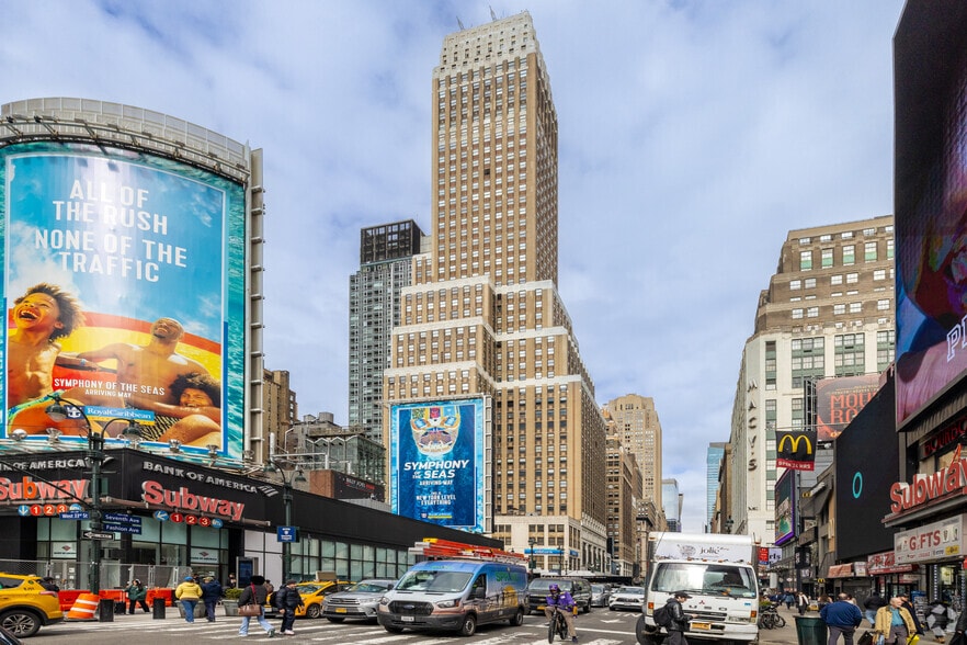 450 7th Ave, New York, NY for lease - Primary Photo - Image 1 of 10