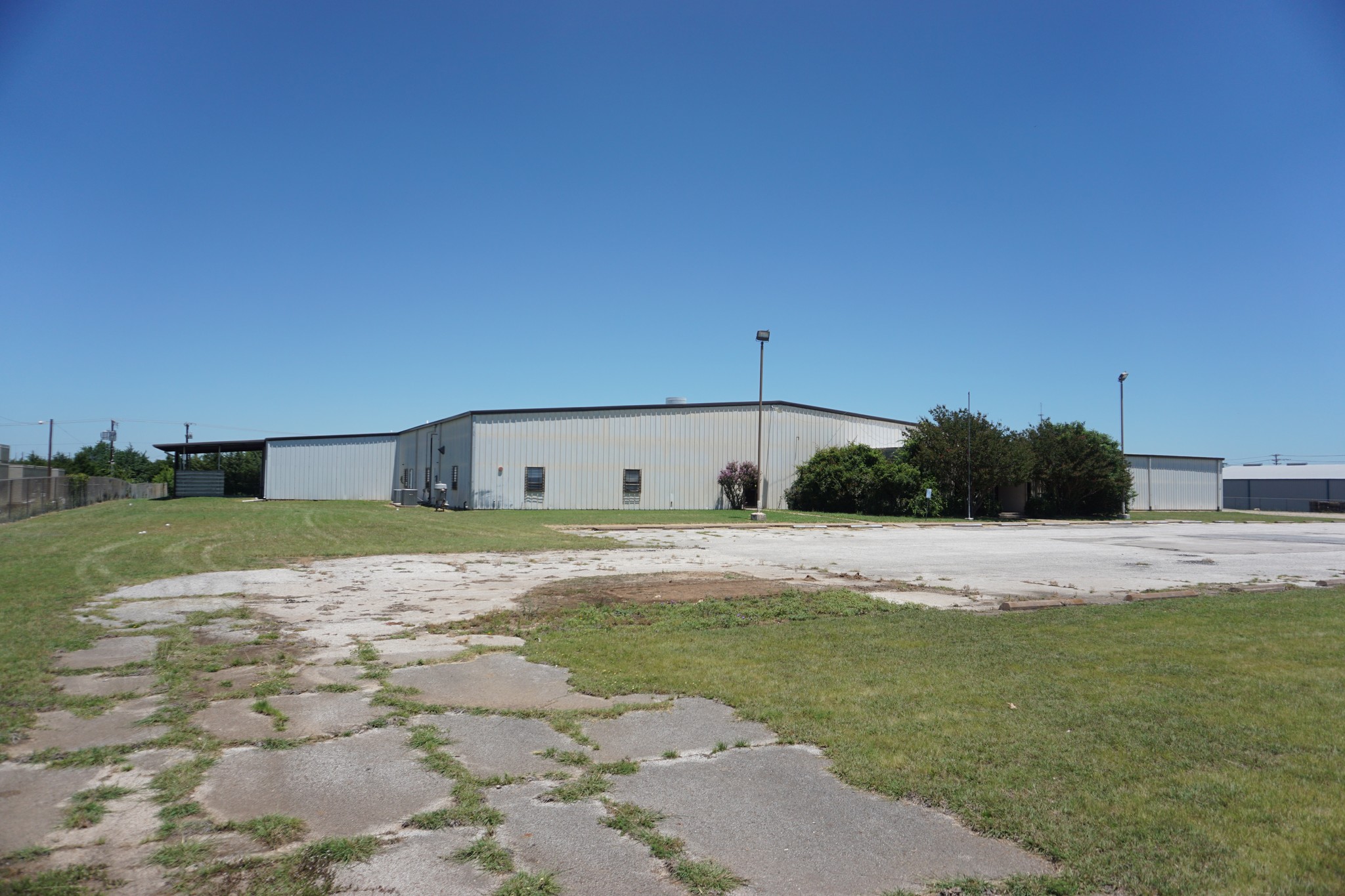 1501 Commerce Blvd, Denison, TX à vendre Photo du bâtiment- Image 1 de 1