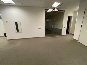 8001 Lincoln Ave, Skokie, IL for lease Interior Photo- Image 2 of 5