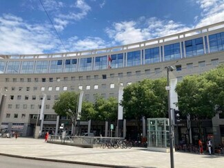 Plus de détails pour 3 Place Charles Hernu, Villeurbanne - Bureau à vendre