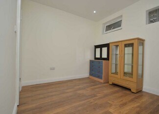 Plus de détails pour 533 High Road Leytonstone, Londres - Commerce de détail à vendre