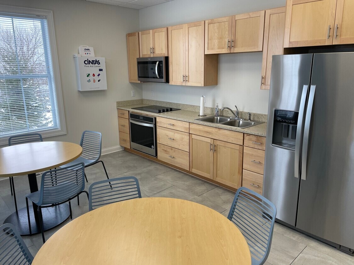 13107 Eastpoint Park Blvd, Louisville, KY 40223 - Unité 13107 - - Photo intérieure - Image 2 of 4