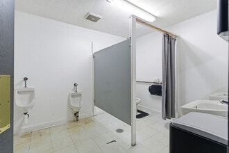1165 N Wilson Rd, Radcliff, KY for lease Interior Photo- Image 1 of 8