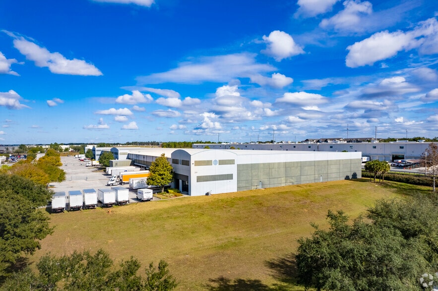 245 Deen Still Rd, Davenport, FL for lease - Building Photo - Image 3 of 10