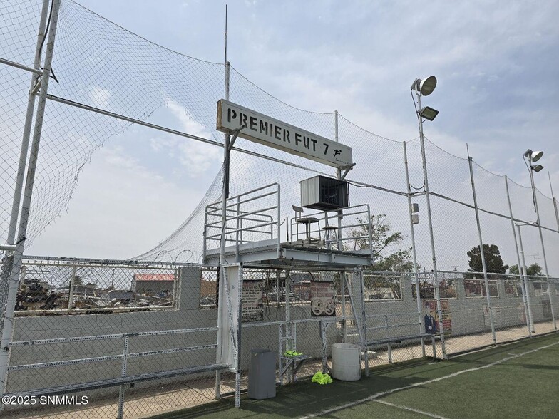 990 Quesenberry St, Las Cruces, NM for lease - Building Photo - Image 2 of 21