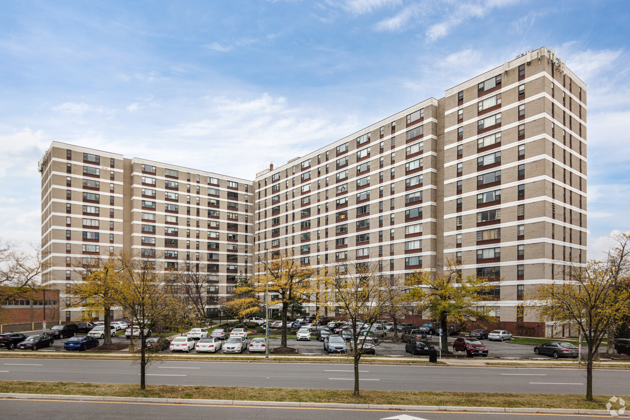 4600 Duke St, Alexandria, VA à louer Photo du bâtiment- Image 1 de 22