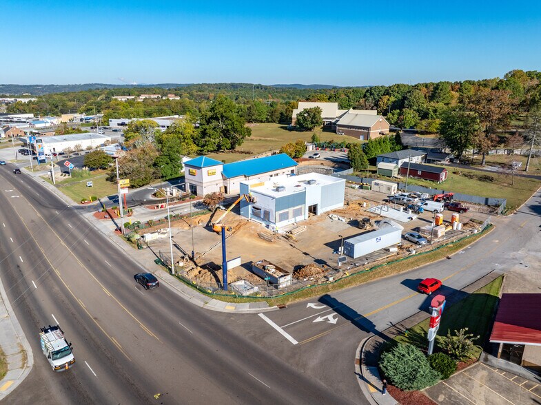 1202 Decatur Pike, Athens, TN à vendre - Photo du bâtiment - Image 2 de 7