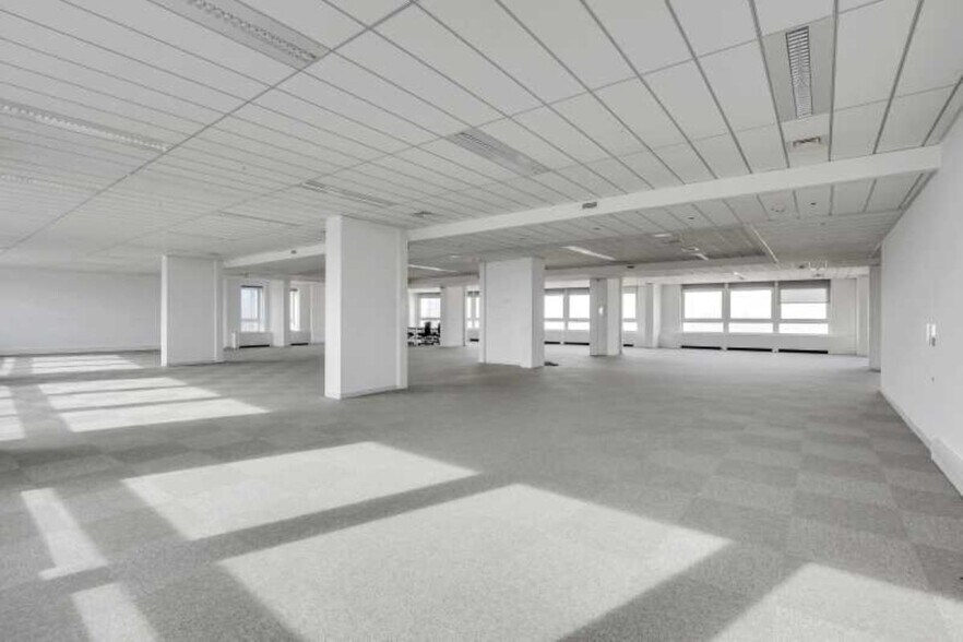 20 Ter Rue De Bezons, Courbevoie à louer - Photo du bâtiment - Image 3 de 13