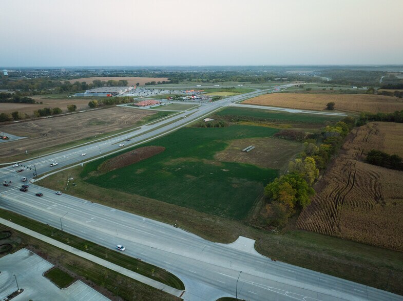 KeeWest, Waukee, IA à vendre - Photo du bâtiment - Image 2 de 10