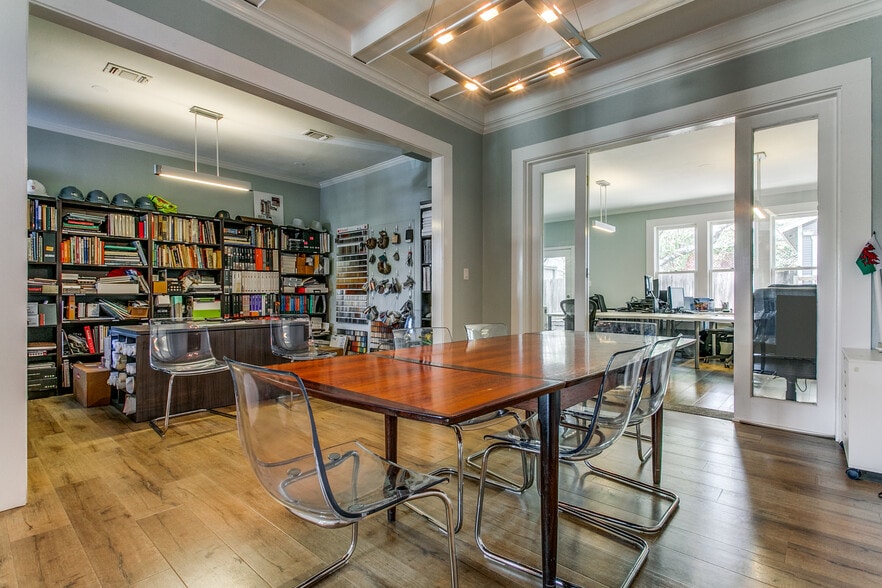 105 Montclair Ave, San Antonio, TX for sale - Interior Photo - Image 3 of 13