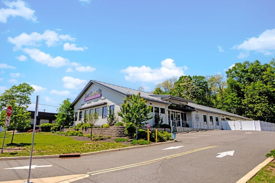 310 US 22, Green Brook, NJ à vendre - Photo du bâtiment - Image 3 de 7