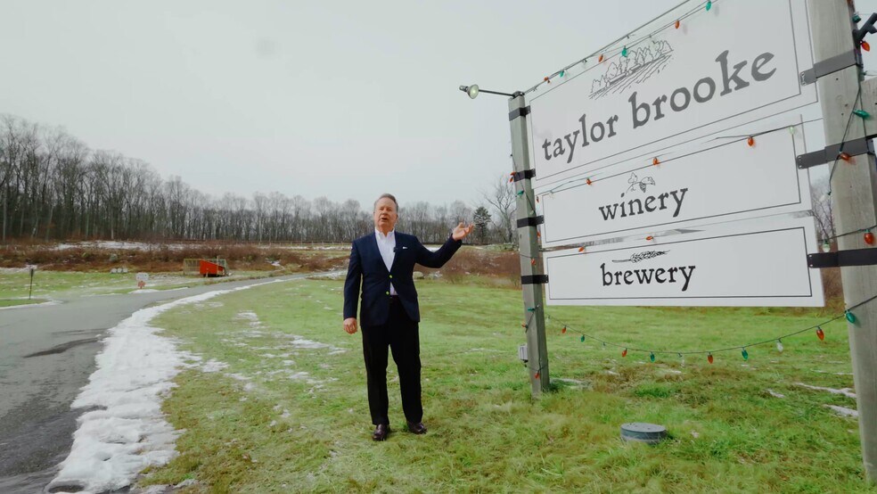 818 CT-171, Woodstock, CT à vendre - Vidéo sur l’inscription commerciale - Image 2 de 5