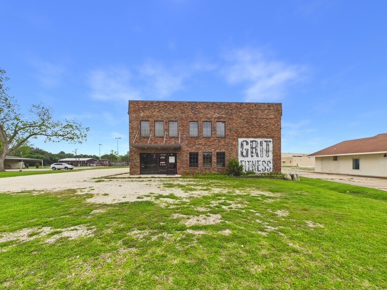 431 S 17th St, West Columbia, TX à vendre - Photo du bâtiment - Image 2 de 30