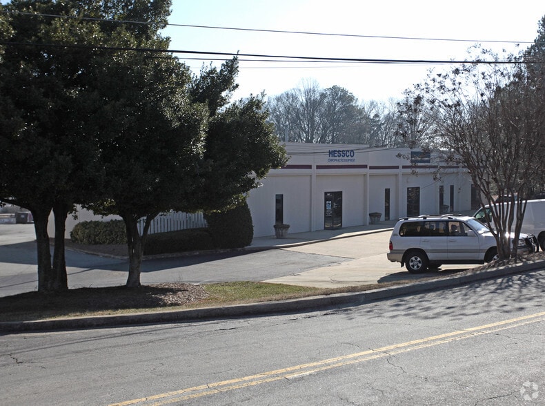 1400 S Marietta Pky SE, Marietta, GA for lease - Primary Photo - Image 1 of 12