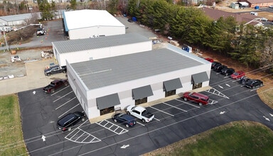 7491 Hagers Hollow Dr, Denver, NC for lease Primary Photo- Image 1 of 8