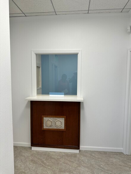 1818 Grand Canal Blvd, Stockton, CA à louer - Photo du bâtiment - Image 3 de 17