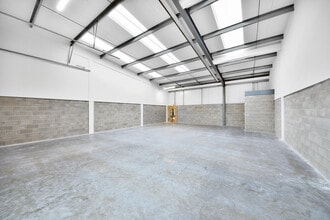 6 Barons Ct, Grangemouth for lease Interior Photo- Image 1 of 3