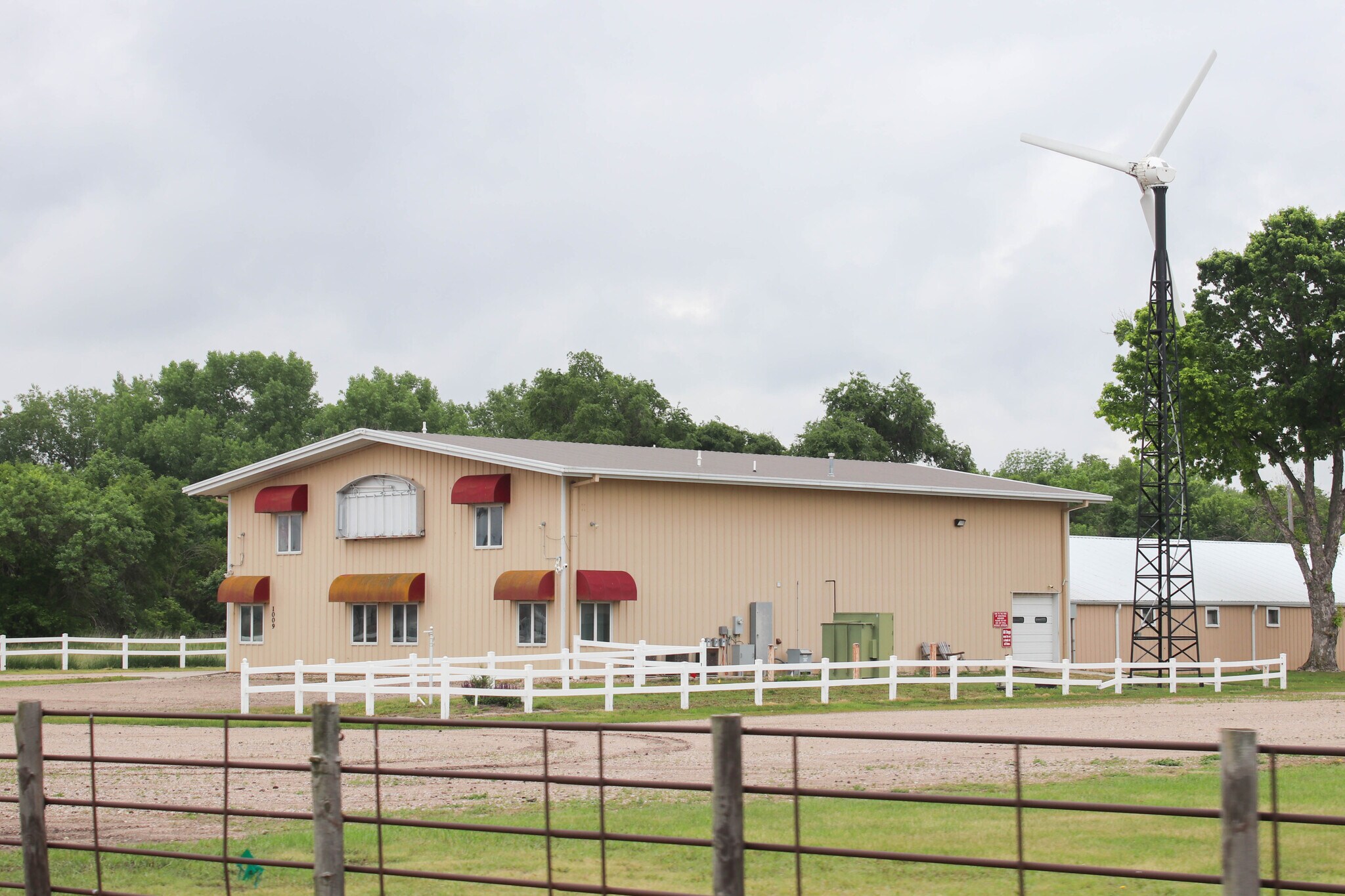 1009 E Stolley Park Rd, Grand Island, NE à vendre Photo du bâtiment- Image 1 de 1