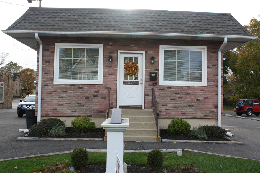 246 White Horse Pike, Audubon, NJ à vendre - Photo du bâtiment - Image 1 de 1