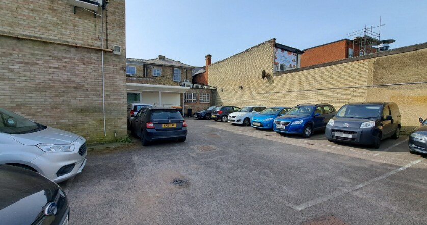 35 High St, Biggleswade à vendre - Photo du bâtiment - Image 2 de 9