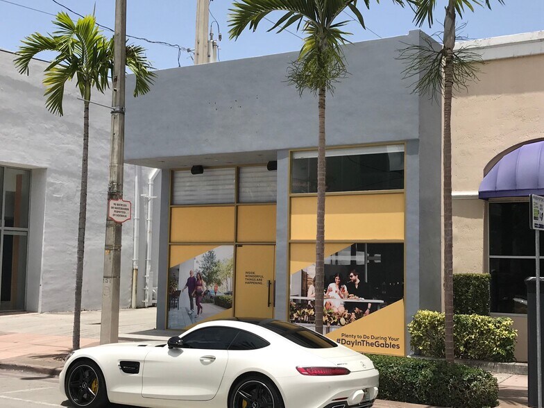 2415 Ponce de Leon Blvd, Coral Gables, FL for lease - Primary Photo - Image 1 of 13
