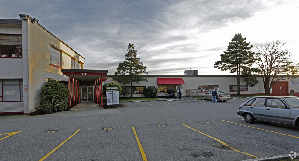 7342 Winston St, Burnaby, BC for lease - Building Photo - Image 3 of 7