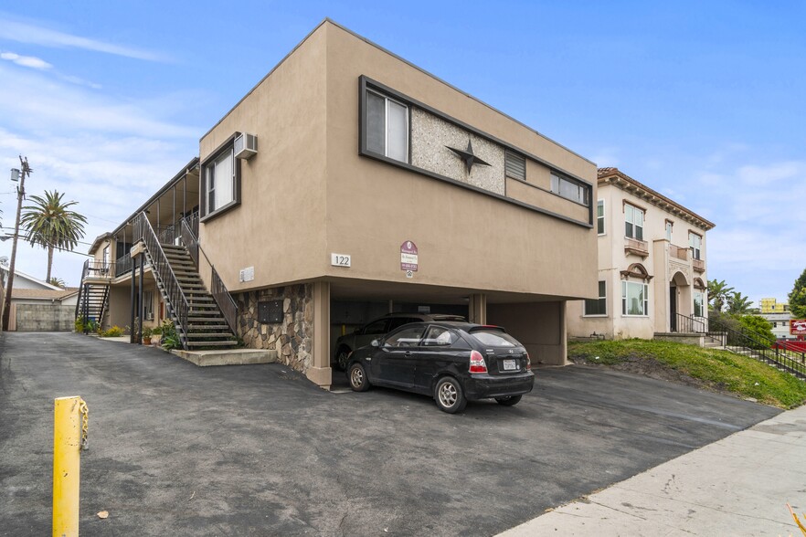 122 N Rampart Blvd, Los Angeles, CA à vendre - Photo du bâtiment - Image 1 de 21