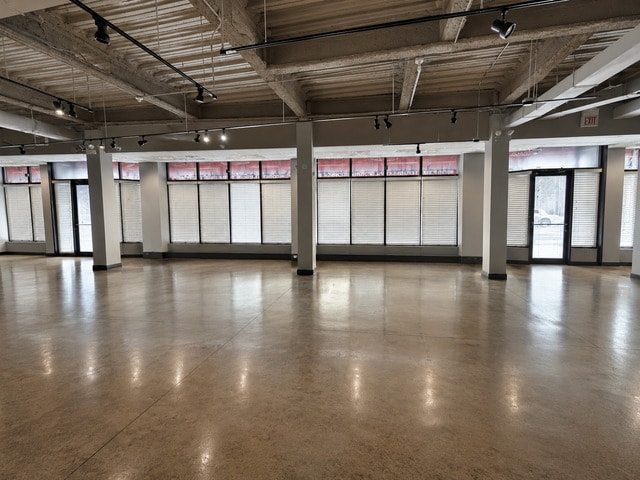 4420-4428 N Clark St, Chicago, IL 60640 - Unit 1st Floor -  - Interior Photo - Image 2 of 2