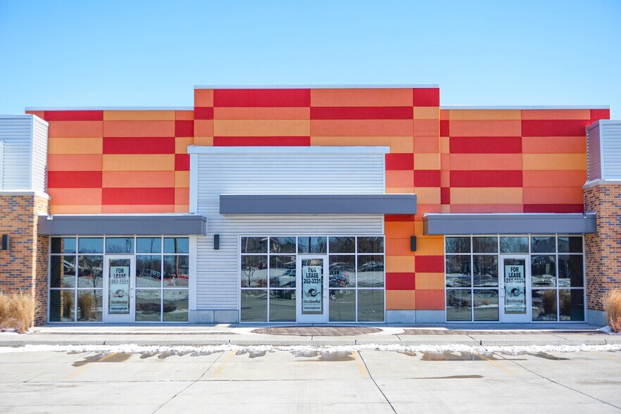 8641 W 13th St N, Wichita, KS à louer - Photo du bâtiment - Image 1 de 7