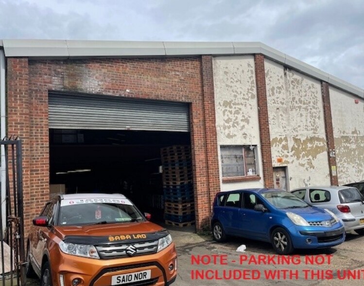 30 Abbey Av, Wembley à vendre - Photo principale - Image 1 de 3